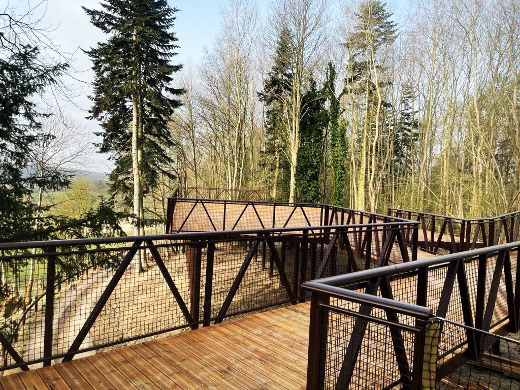 Passerelle de franchissement et terrasse - Parc Cerza - Lisieux